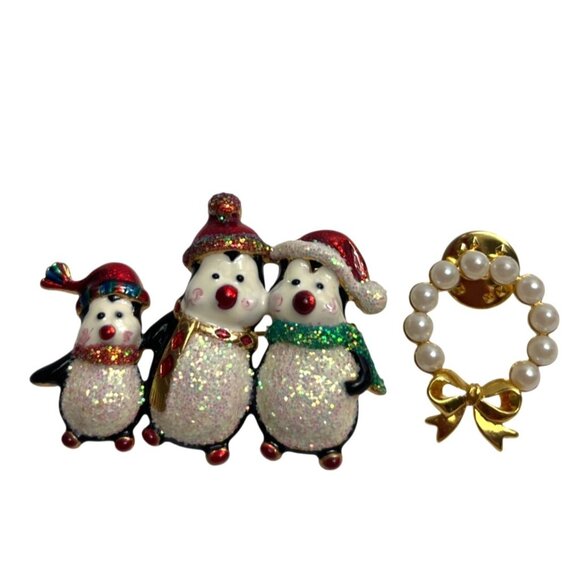 Penguin Family Brooch & Gold Wreath Pin With Faux Pearls A342 - Picture 1 of 10